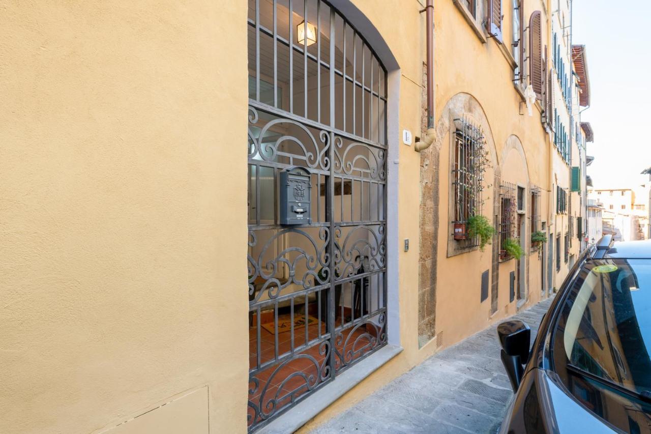 Magnoli & Ponte Vecchio Apartment Florence Luaran gambar